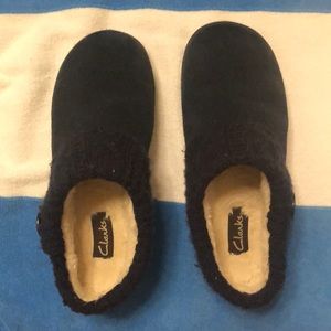 Clarks slippers || women’s 8